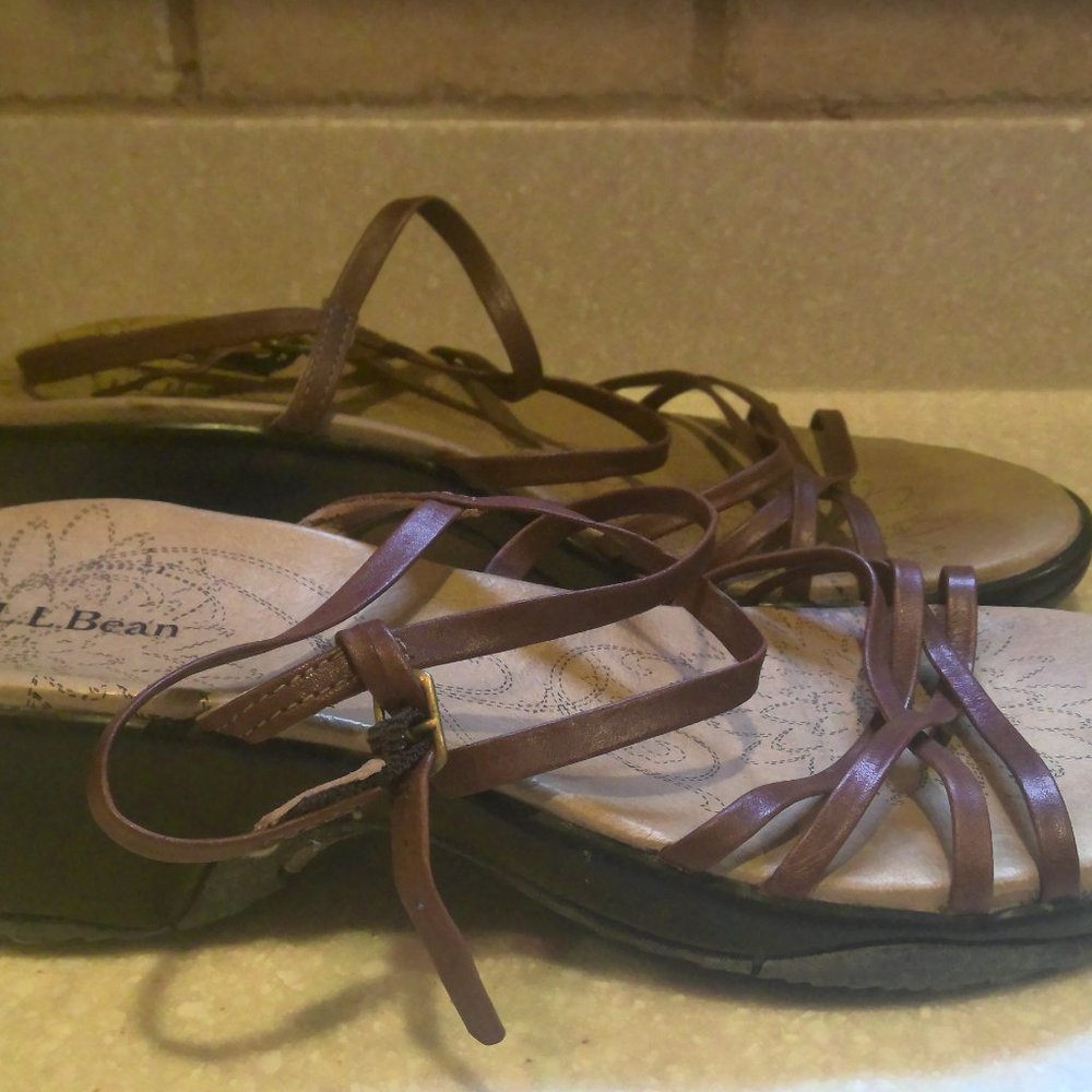 L.L.BEAN WOMENS LEATHER SANDALS-SIZE 9 M